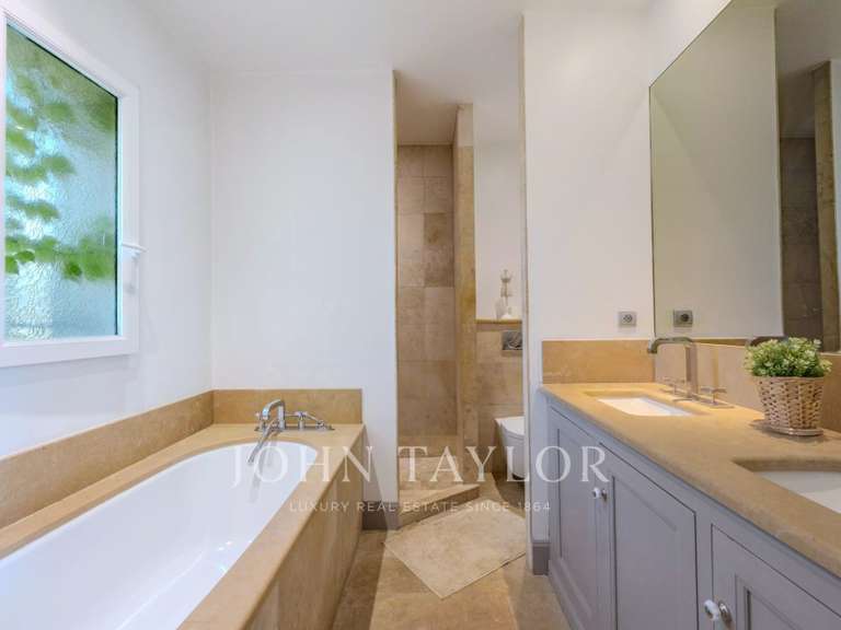 Maison Mougins - 5 chambres - 234m²
