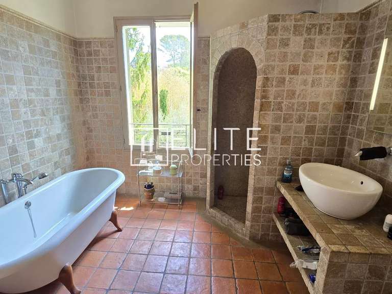 House Mougins - 4 bedrooms - 242m²