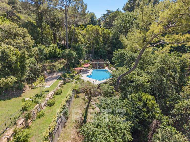 Maison Mougins - 4 chambres - 245m²