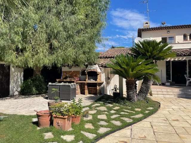 Maison Mougins - 204m²