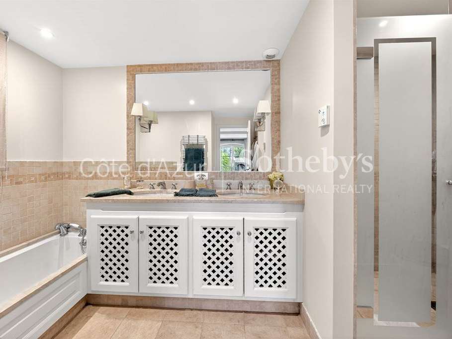 House Mougins