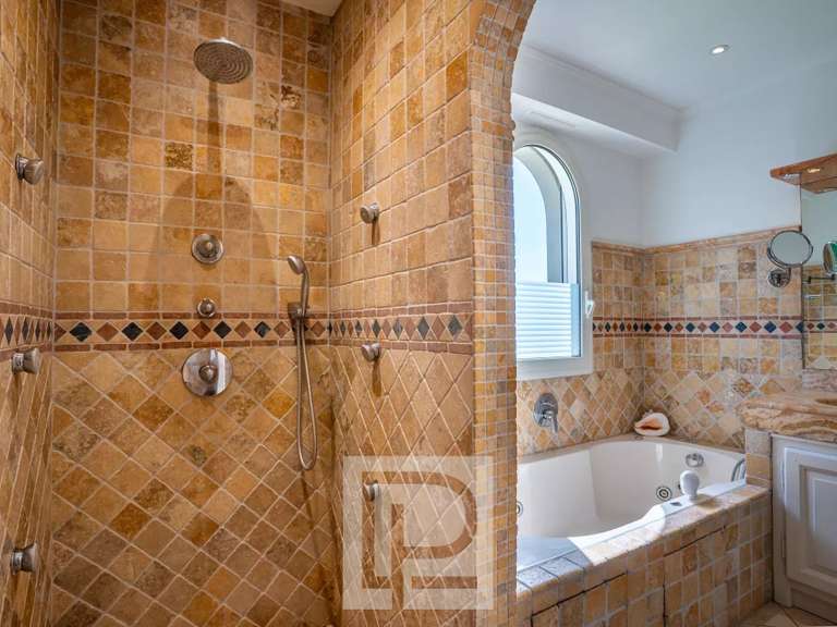 Maison Mougins - 5 chambres - 350m²