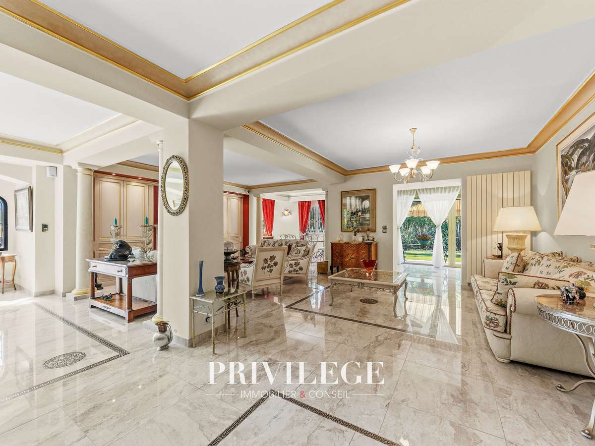 House Mougins