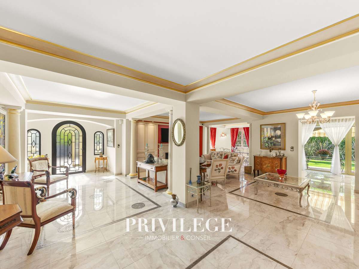 House Mougins