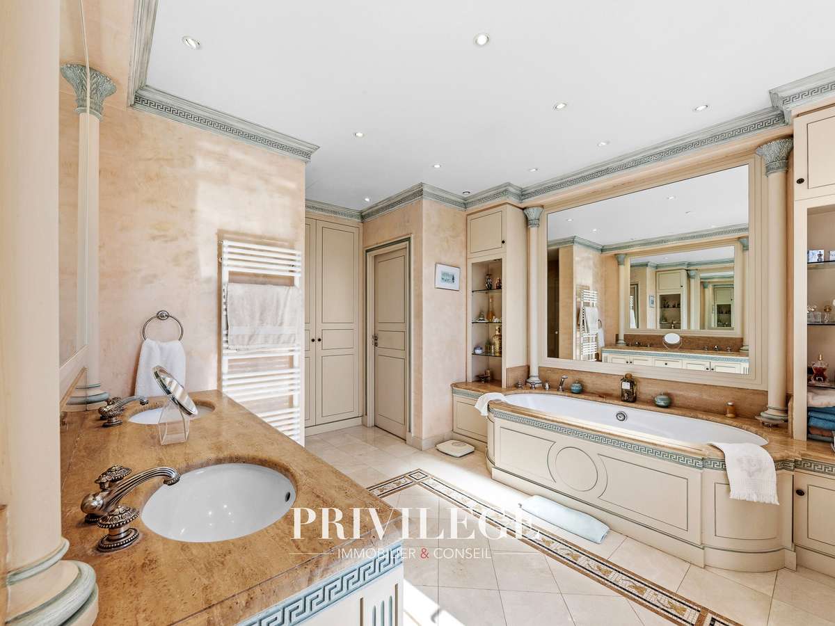 House Mougins
