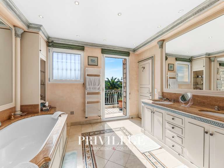 House Mougins - 4 bedrooms - 295m²