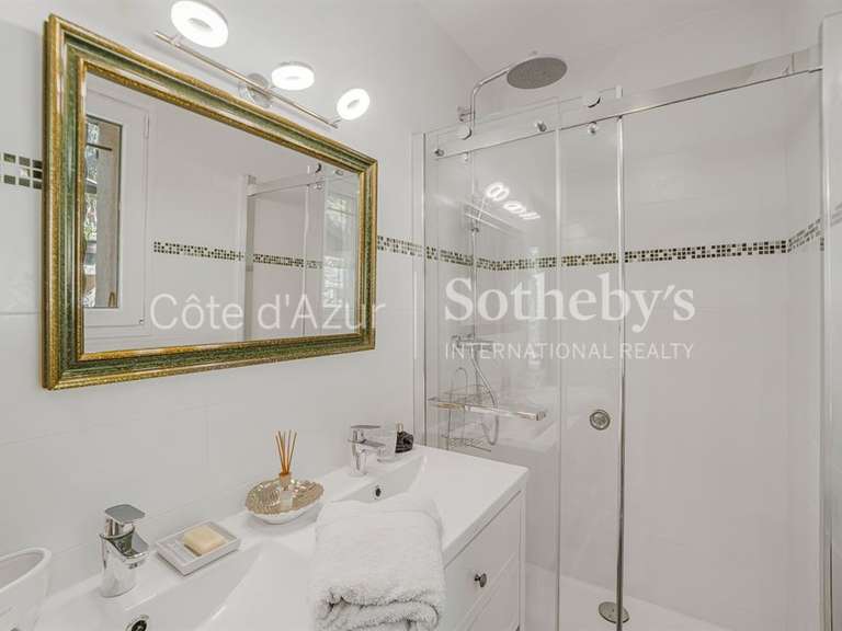 Maison Mougins - 3 chambres - 202m²