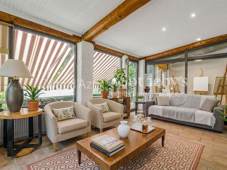 Maison Mougins - 3 chambres - 202m²