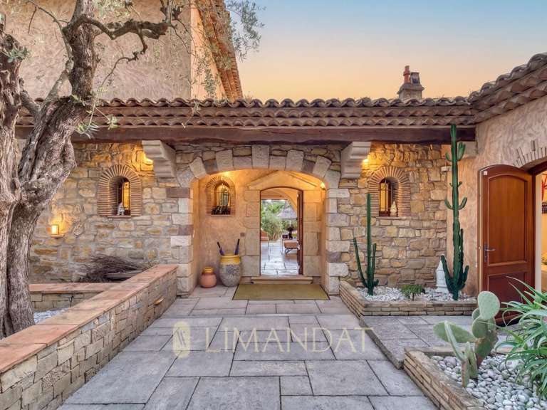 Maison Mougins - 6 chambres - 278m²