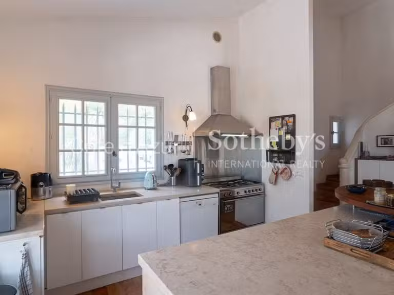 Maison Mougins - 6 chambres - 304m²