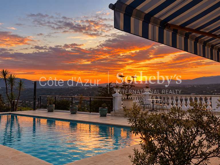 Maison Mougins - 6 chambres - 304m²