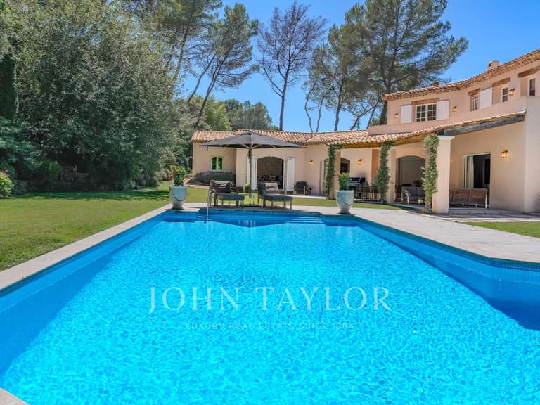 Maison Mougins - 5 chambres - 267m²