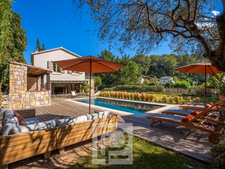 Maison Mougins - 4 chambres - 282m²