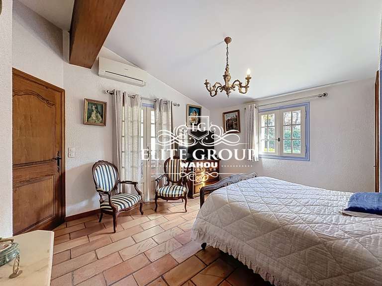 Maison Mougins - 5 chambres - 187m²