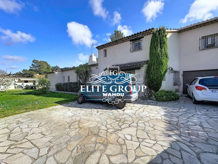 Maison Mougins - 5 chambres - 187m²