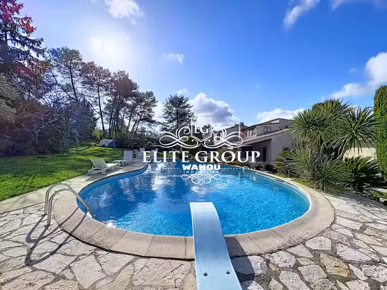 Maison Mougins - 5 chambres - 187m²