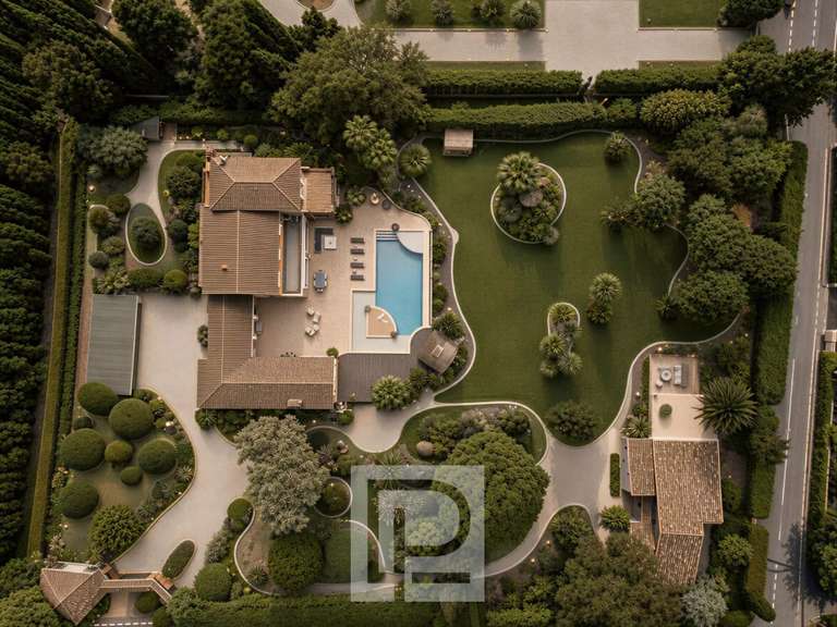 Property Mougins - 8 bedrooms - 561m²