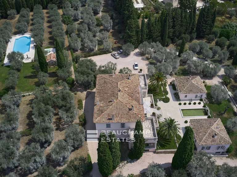 Villa Mougins - 10 chambres - 1135m²