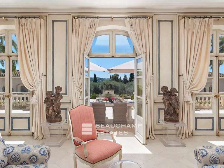 Villa Mougins - 10 chambres - 1135m²