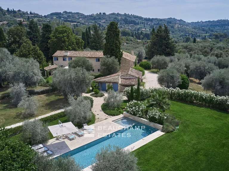 Villa Mougins - 10 chambres - 1135m²