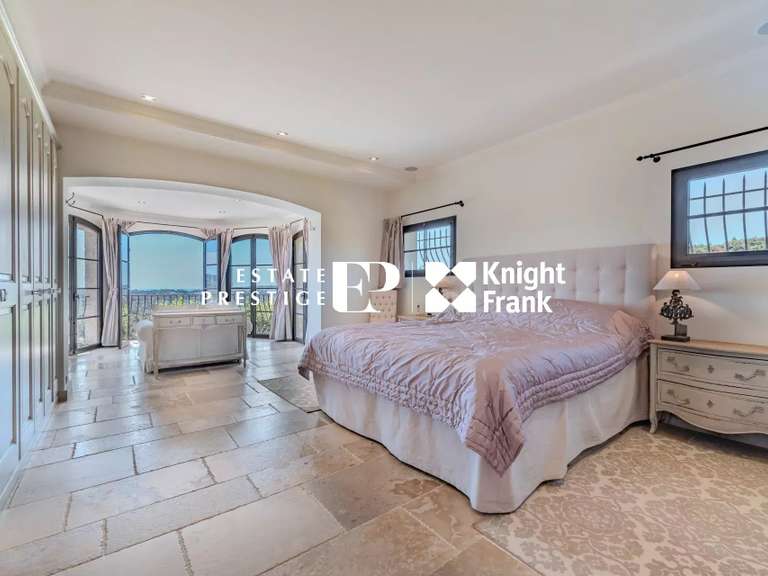 Villa Mougins - 5 bedrooms - 270m²