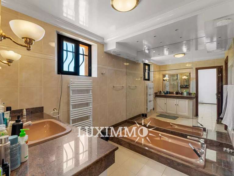 Villa Mougins - 6 chambres - 322m²