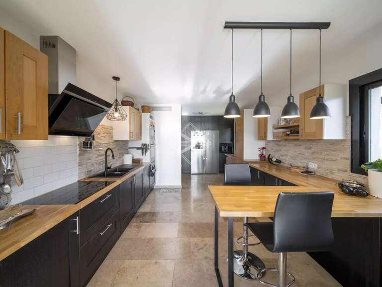 Villa with Sea view Mougins - 4 bedrooms - 197m²