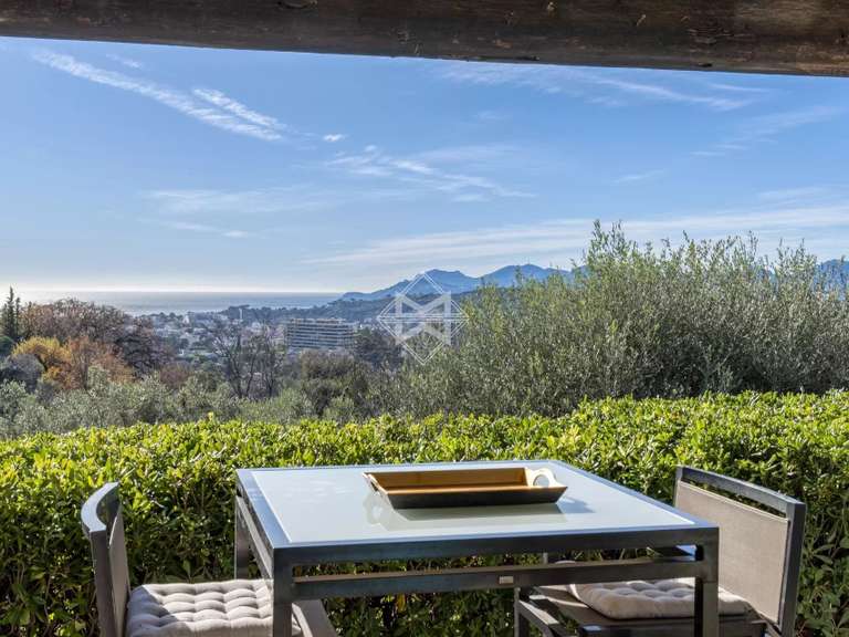 Villa with Sea view Mougins - 4 bedrooms - 197m²