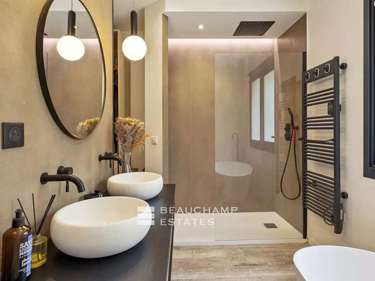 Villa Mougins - 6 chambres - 230m²