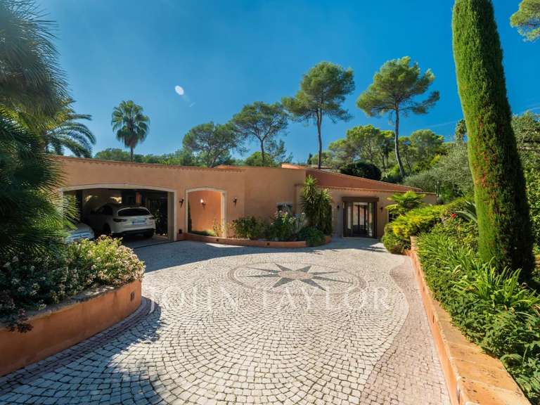 Villa Mougins - 4 bedrooms - 397m²