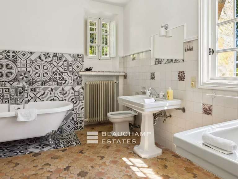 Villa Mougins - 8 chambres - 1201m²