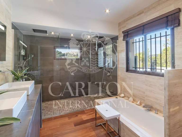 Villa Mougins - 5 bedrooms - 263m²