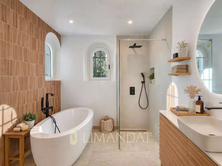 Villa Mougins - 5 bedrooms - 350m²