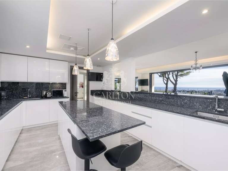 Villa with Sea view Mougins - 6 bedrooms - 370m²
