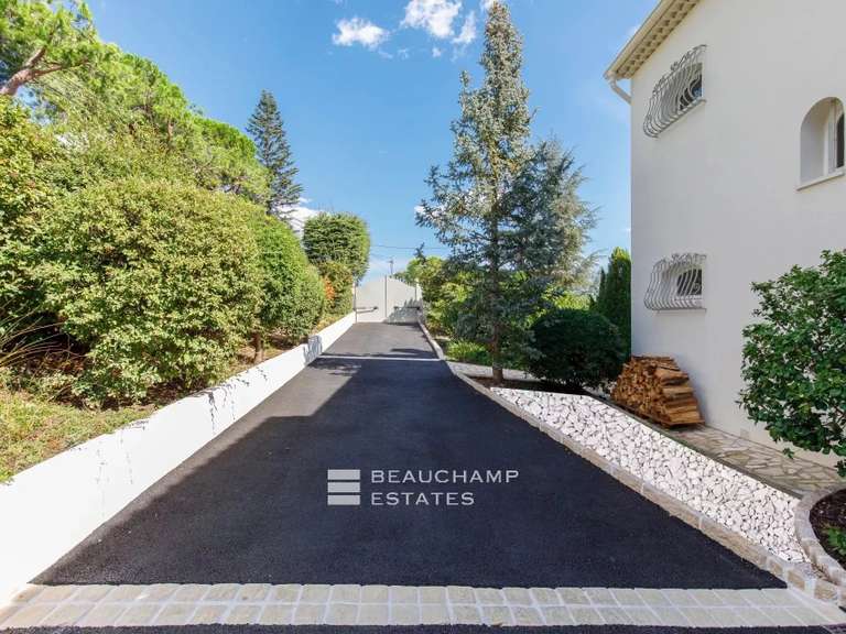 Villa with Sea view Mougins - 5 bedrooms - 258m²