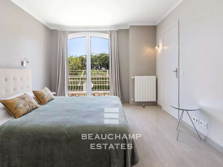 Villa with Sea view Mougins - 5 bedrooms - 258m²