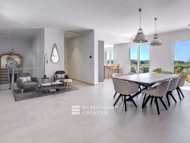 Villa with Sea view Mougins - 5 bedrooms - 258m²