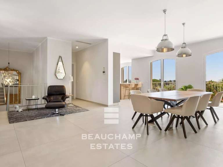 Villa with Sea view Mougins - 5 bedrooms - 258m²