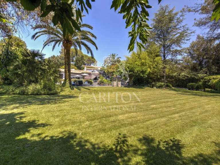 Villa Mougins - 5 bedrooms - 277m²