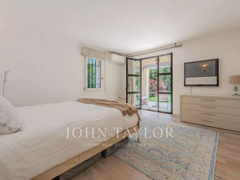 Villa Mougins - 4 bedrooms - 250m²