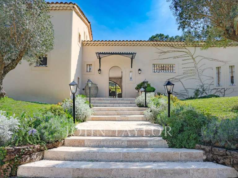 Villa Mougins - 4 bedrooms - 250m²