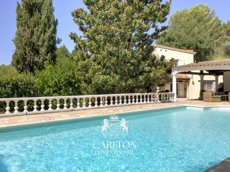 Villa Mougins - 5 bedrooms - 168m²