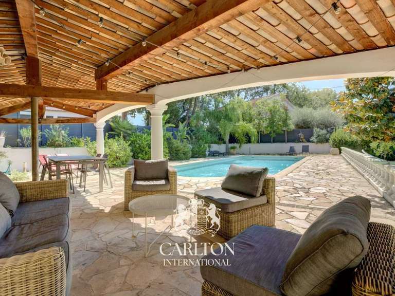 Villa Mougins - 5 bedrooms - 168m²