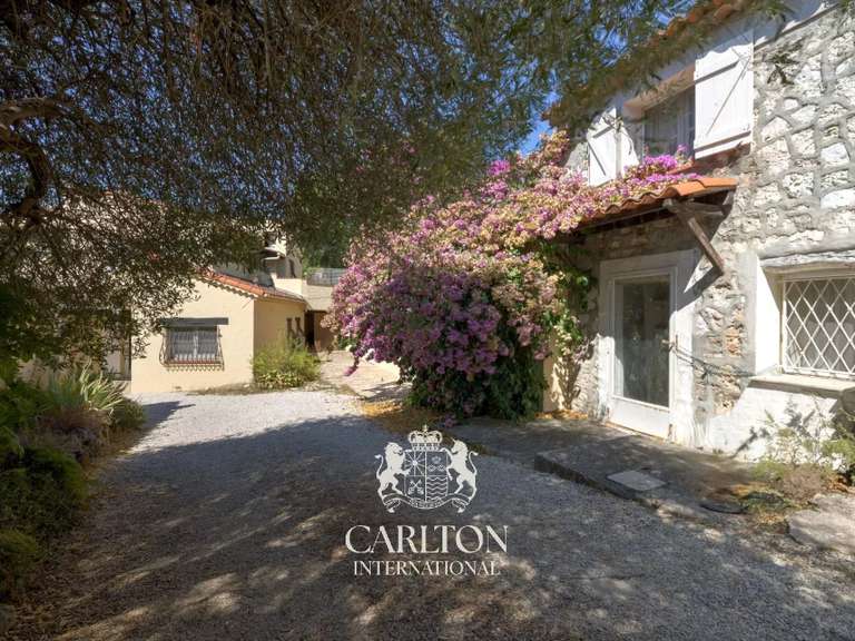 Villa Mougins - 5 bedrooms - 168m²