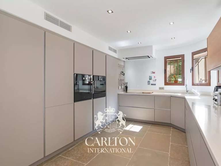 Villa Mougins - 5 bedrooms - 263m²