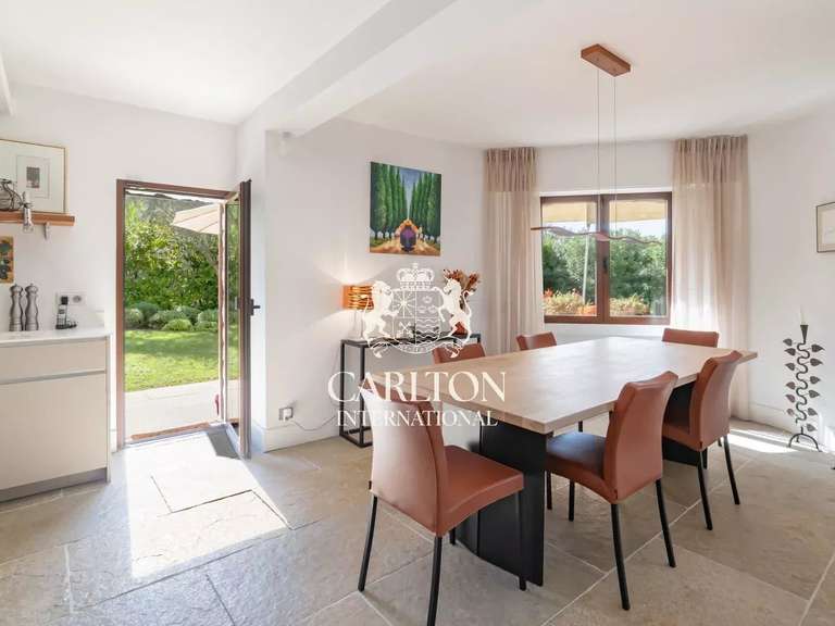 Villa Mougins - 5 bedrooms - 263m²
