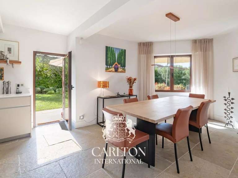Villa Mougins - 5 bedrooms - 263m²