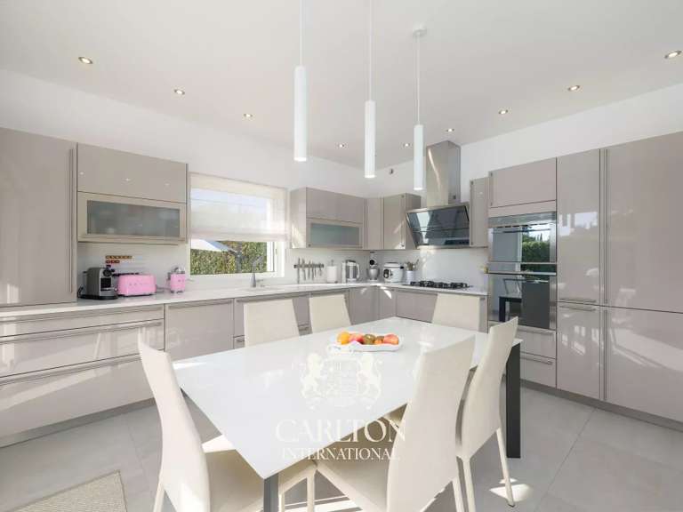 Villa Mougins - 4 bedrooms - 235m²