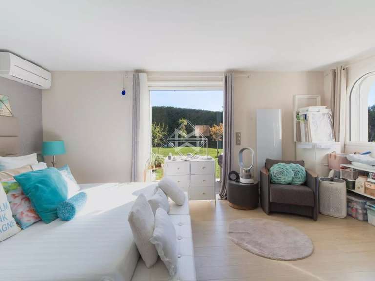 Villa Mougins - 5 bedrooms - 225m²