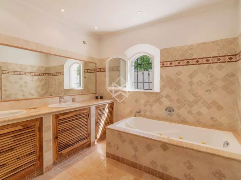 Villa Mougins - 3 bedrooms - 169m²